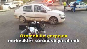 Otomobille çarpışan motosiklet sürücüsü yaralandı