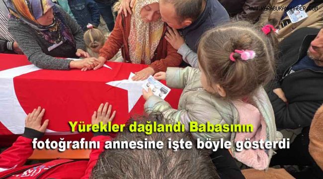 Yürekler dağlandı: Babasının fotoğrafını annesine işte böyle gösterdi