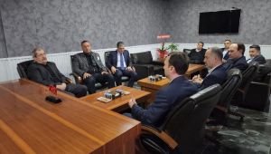 Başkan Vergili'ye doğum günü sürprizi