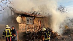 Müstakil ev yangında kül oldu