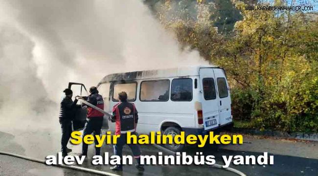 Seyir halindeyken alev alan minibüs yandı