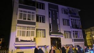 Yangında dumandan etkilenen kadın hastaneye kaldırıldı