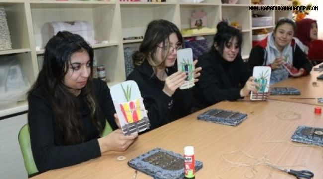 Atık malzemeler özel eğitimli öğrencilerin elinde şekilleniyor