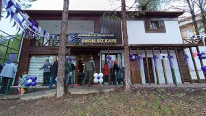 Engellilerin sosyalleşmesine yönelik hayata geçirilen 'Engelsiz Kafe'nin açılışı yapıldı