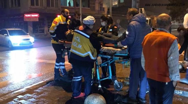 Motosiklet yayaya çarptı: 2 yaralı