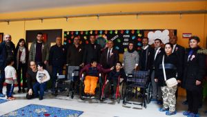 Öğretmenlerden örnek davranış