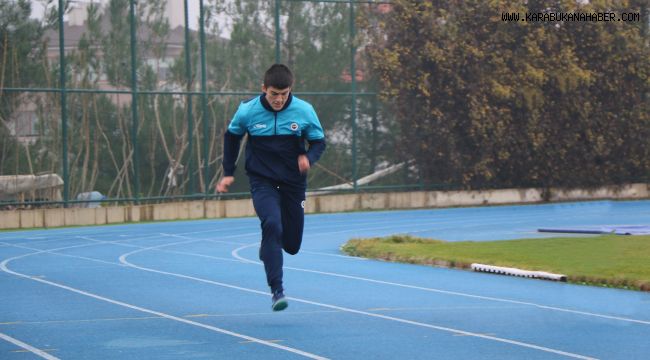 Türkiye rekoru kırarak gözünü olimpiyatlara dikti