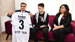 Beşiktaşlı Tayyip Talha'dan sürpriz karne hediyesi