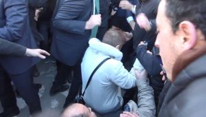 Fotoğraf için kimileri yere düştü kimileri de gergin anlar yaşadı