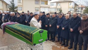 Depremde hayatını kaybeden 8 aylık hamile öğretmen toprağa verildi