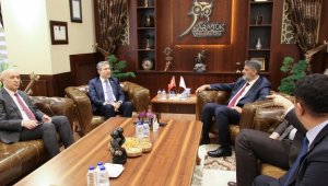 KBÜ'de 500 Kazakistanlı öğrenci eğitim görüyor