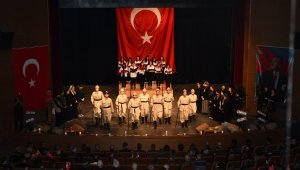 Öğrencilerin sergilediği oratoryo büyük alkış aldı