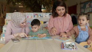 Bebekler bu kütüphanede hem gelişimlerini sağlıyor hem de sosyalleşiyor