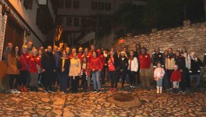 Safranbolu'da gece yürüyüşü etkinliğine yoğun katılım sağlanıyor