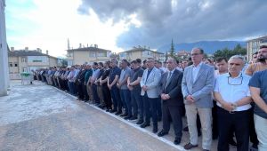 Öğrencilerinin Öğretmenler Günü'nde sürpriz yaptığı öğretmenden acı haber