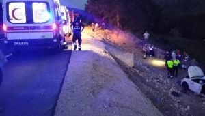 Otomobil 4 metre yükseklikten şarampole uçtu: 5 yaralı