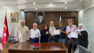 Ukraynalı anne ve kızı İslamiyet'i seçerek 'Safiye ve Melek' adını aldı