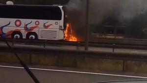 Yolcu otobüsü alev topuna döndü