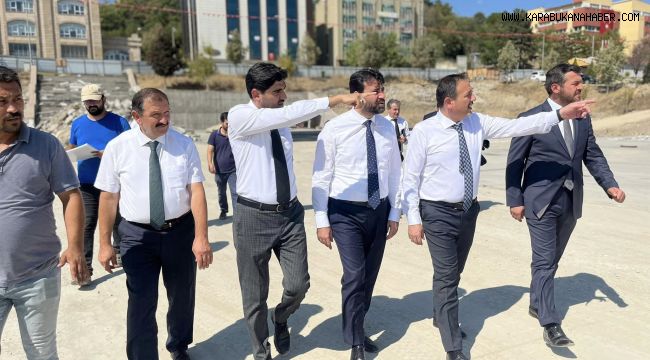 AK Parti heyeti millet bahçesi inşaatında incelemelerde bulundu