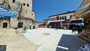 Arnavut kaldırımlı sokaklarda engeller yerli mermerle aşılacak