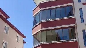 Çatıda ipe dolanan Kırlangıç'ı itfaiye kurtardı
