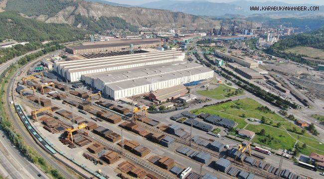 KARDEMİR'de çekme motorundan kurtulan vagonlar park halindeki diğer vagonlara çarptı