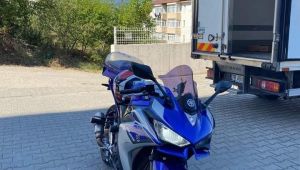 Motosikleti çalan pişkin hırsız güvenlik kamerasında