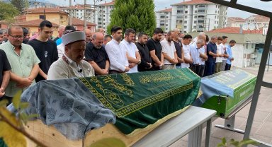 Eşinin av tüfeği ile öldürdüğü kadın ve annesi toprağa verildi