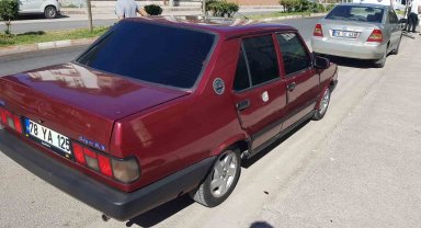 Park halindeki otomobile iki kurşun isabet etti