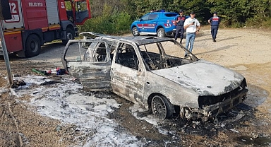 Alevlere teslim olan otomobil kullanılamaz hale geldi