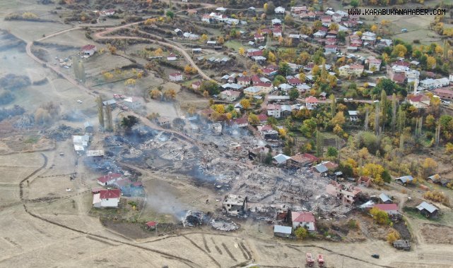Köyde çıkan yangın savaş alanını aratmadı: 47 evin küle döndüğü yangın havadan görüntülendi