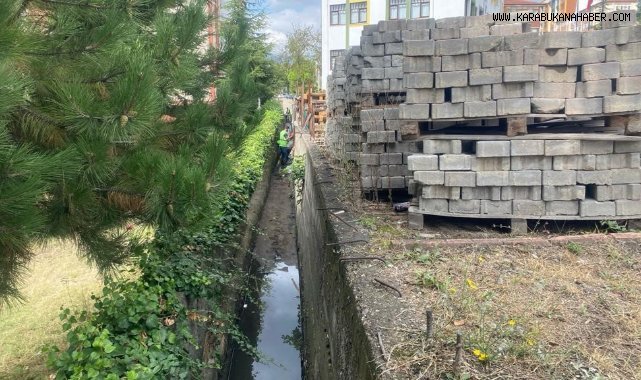 Safranbolu'da su taşkınlarına karşı temizlik çalışmaları yapıldı