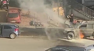 Seyir halindeki cip alev aldı
