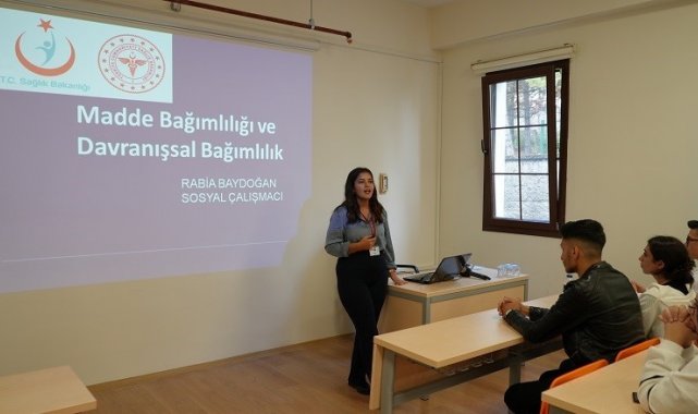 Üniversiteye yeni başlayan öğrencilere