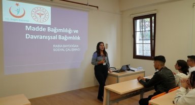 Üniversiteye yeni başlayan öğrencilere