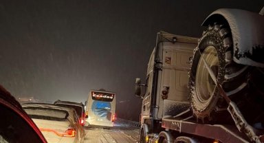 İstanbul istikametine araç geçişlerine izin verilmiyor