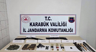 Uyuşturucu, tarihi eser ve silahla yakalandı