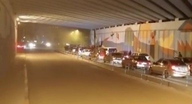 Yolu kapatan asker uğurlama konvoyundan havaya ateş açıldı