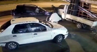 Bartın'da fıkra gibi kaza: 2 yaralı