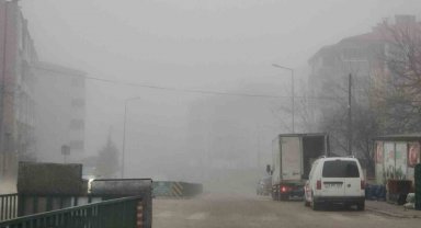 Yoğun sis görüş mesafesini 20 metreye kadar düşürdü