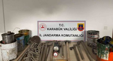 Kaçak kazı yapan 7 kişi suçüstü yakalandı