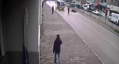 Devrilen motosikletin sürüklendiği anlar kamerada