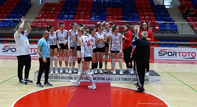İşitme Engelliler Kadınlar Türkiye Voleybol Şampiyonu Çekmeköy İESK oldu