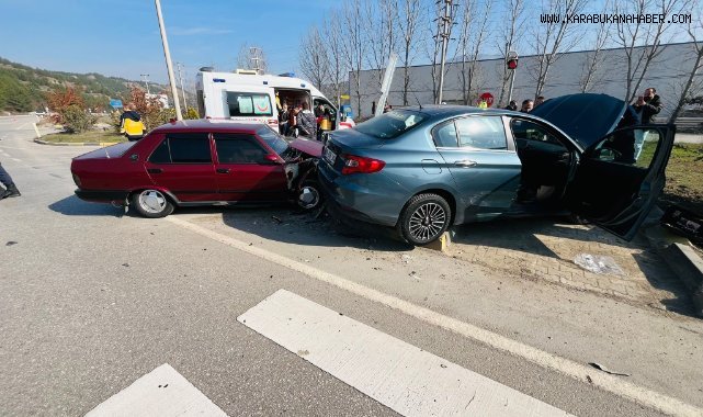Karabük’te iki otomobil çarpıştı: 3 yaralı