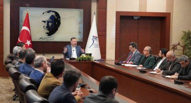 Rektör Kırışık akademisyenlerle bir araya geldi
