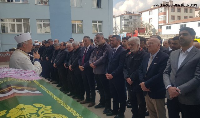 Site bahçesinin duvarından düşerek hayatını kaybeden kadın son yolculuğuna uğurlandı