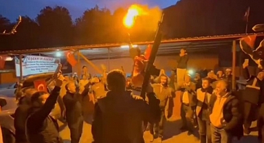 Asker eğlencesinde havaya ateş açtılar