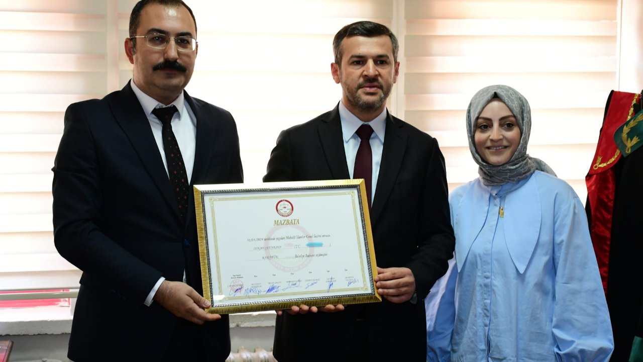Karabük Belediye Başkanı Özkan Çetinkaya Mazbatasını Aldı