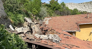 Karabük'te heyelan nedeniyle 4 ev boşaltıldı