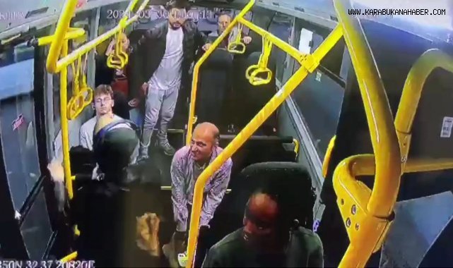 Minibüste fenalaşan yolcusunu hastaneye yetiştirdi